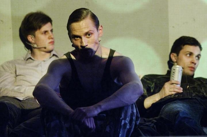 Red Laces, production photo 5