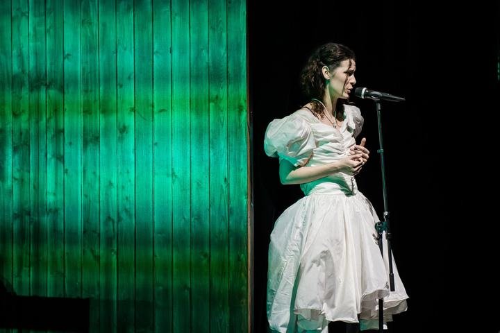 Tales from the Vienna Woods, production photo 5