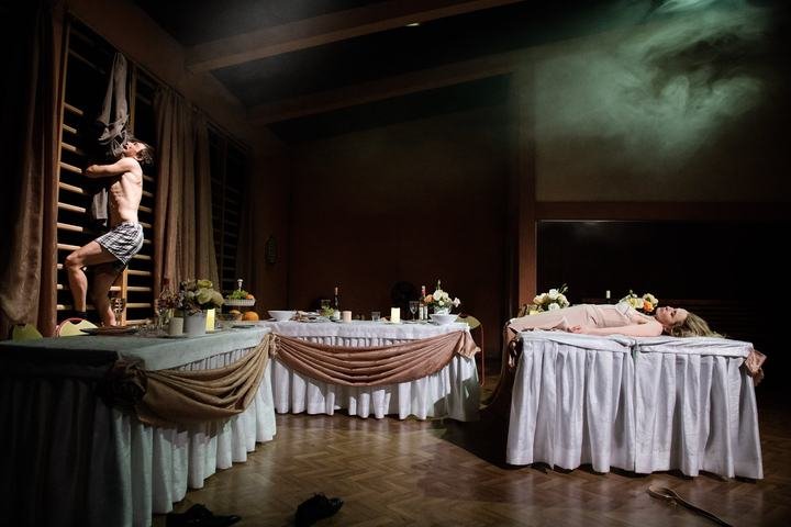 Tales from the Vienna Woods, production photo 7